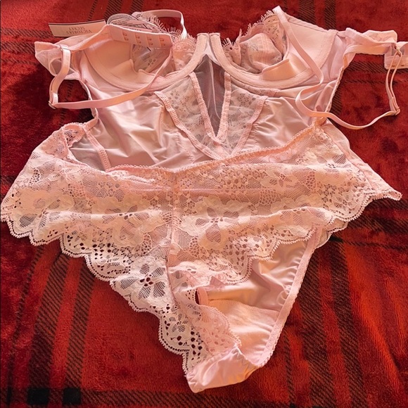 Victoria secret one piece - Picture 2 of 2